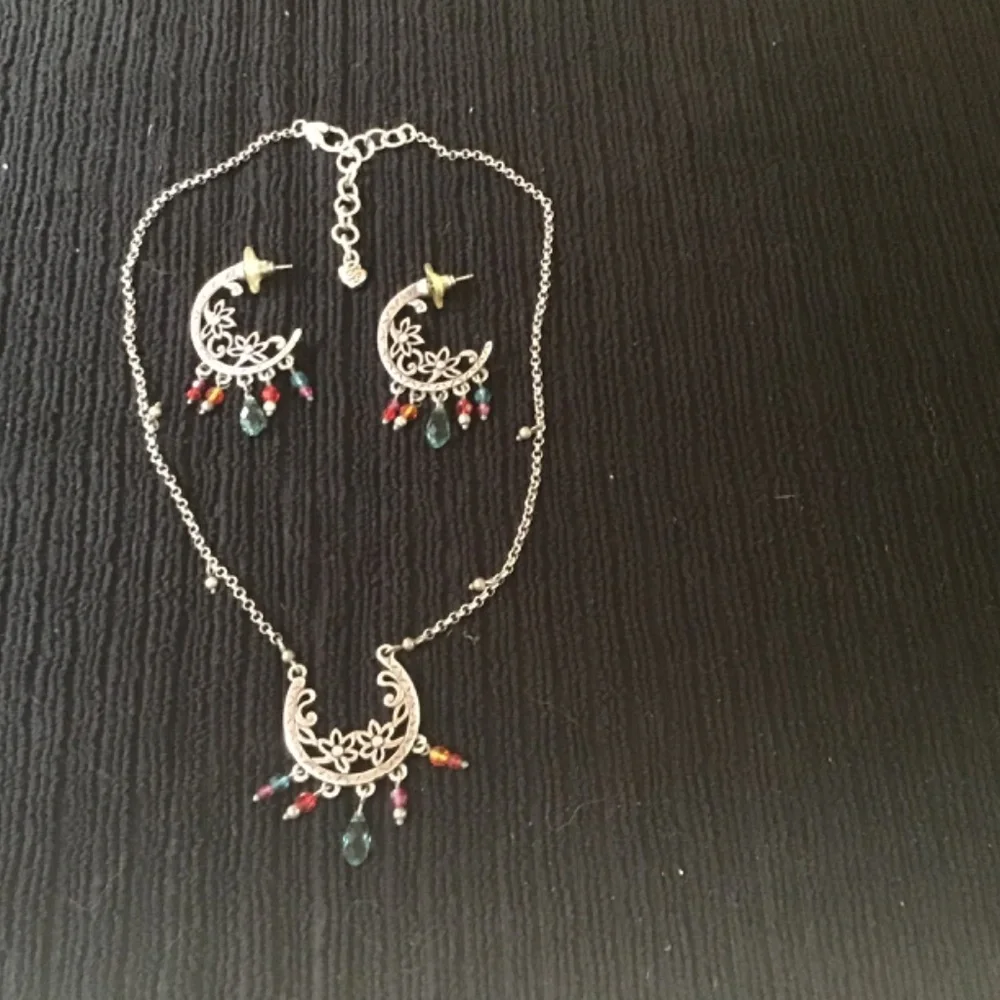 New Brighton necklace & earring set - Picture 3 of 7